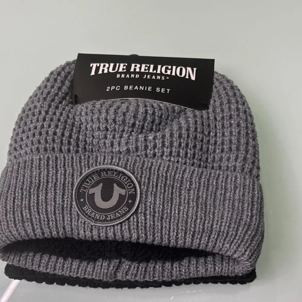 True Religion 2 pc beanie set Charcoal Knit and grey knit insulated